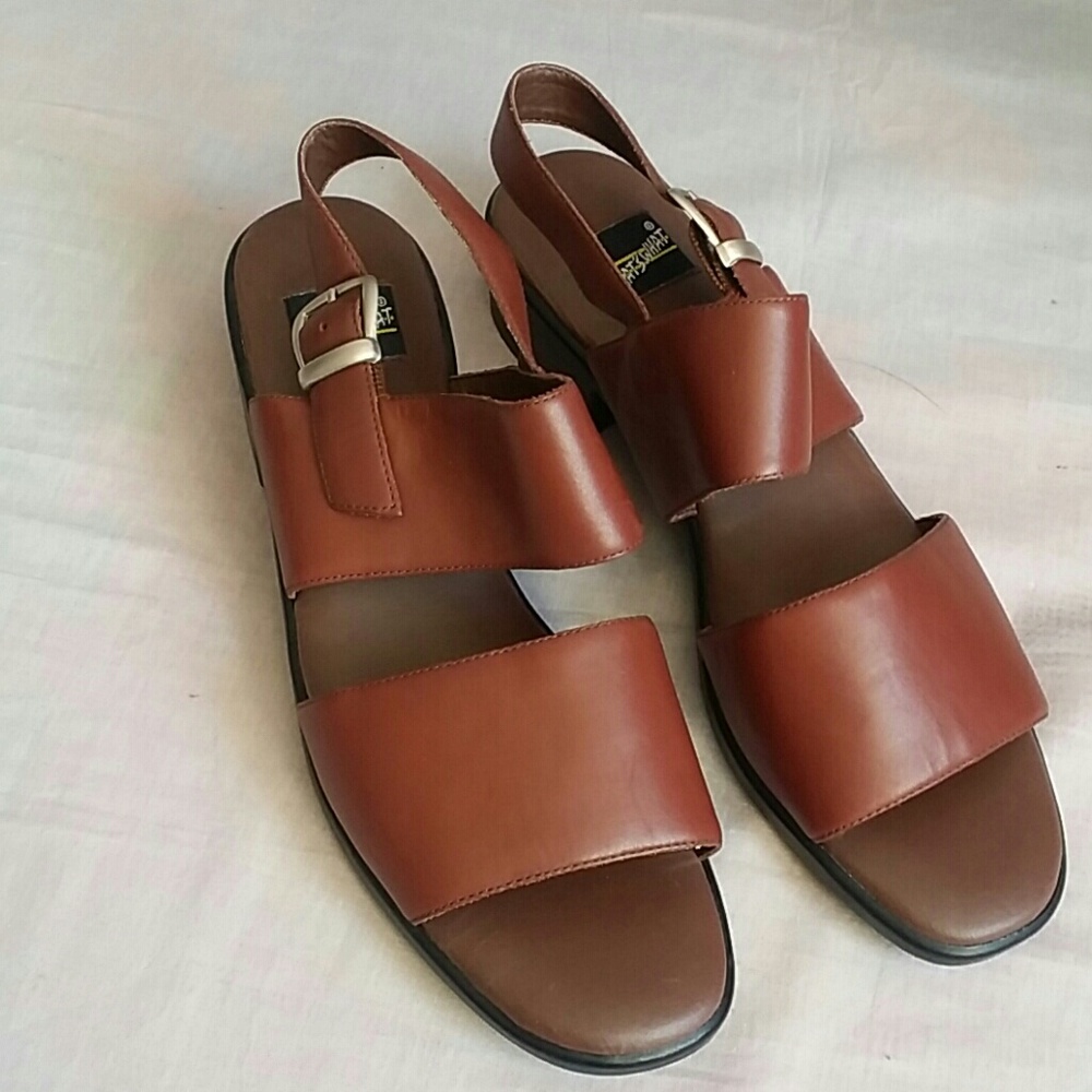 What's What Sandals Brown Size 10 M Leather